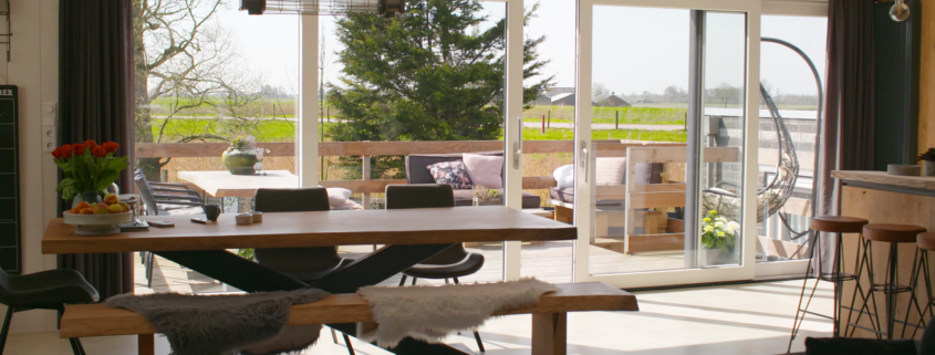 Ruimtebesparende schuifpui in Ursem - DEZA Kozijnen